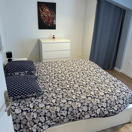 Fully-equipped New Appartement Saint-Germain-Lembron